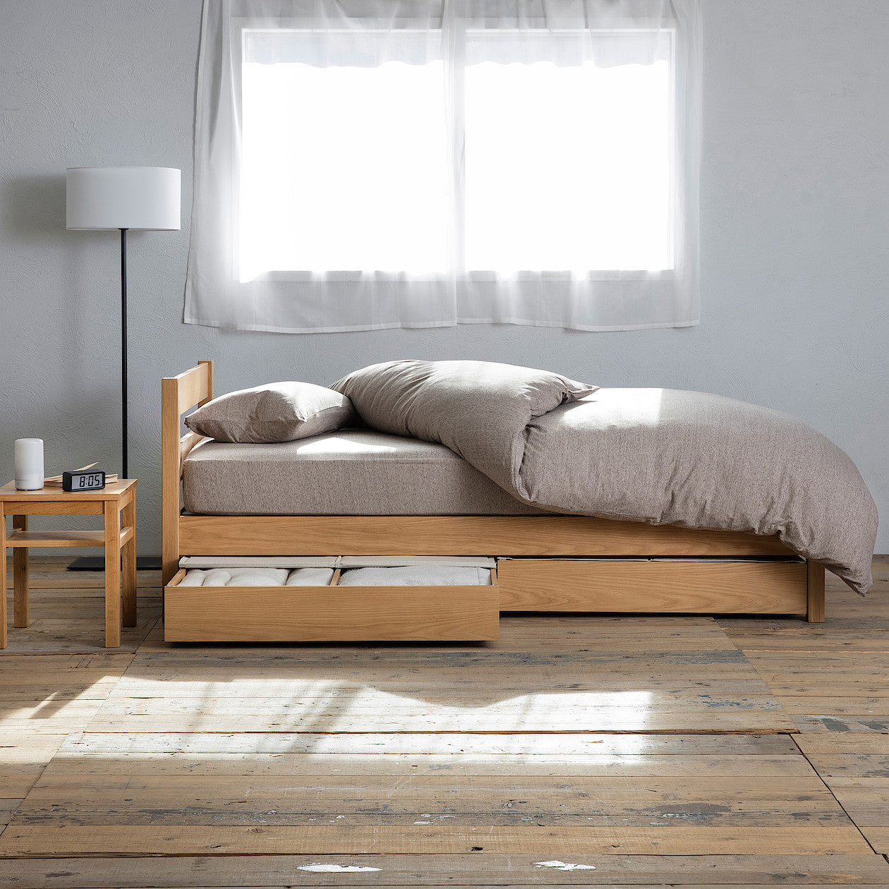 [HD] Wooden Bed Main image