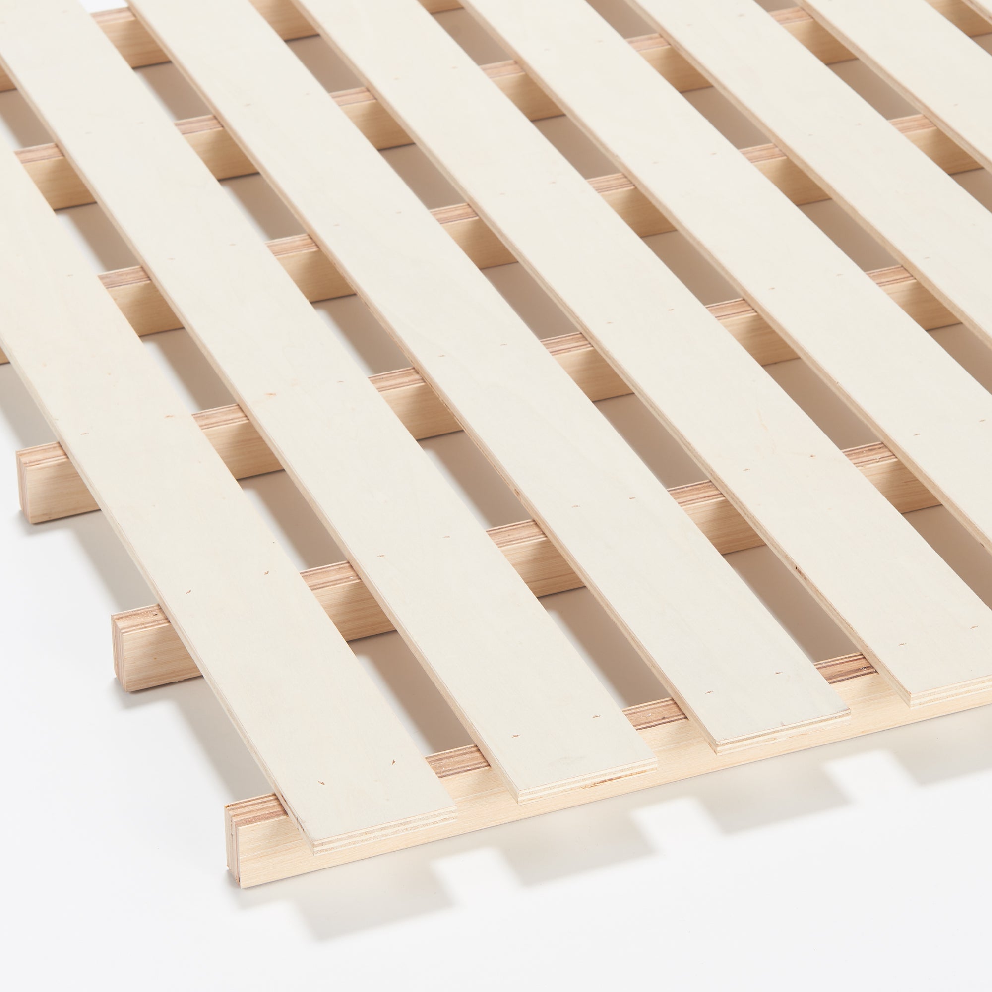 [HD] Wooden Bed