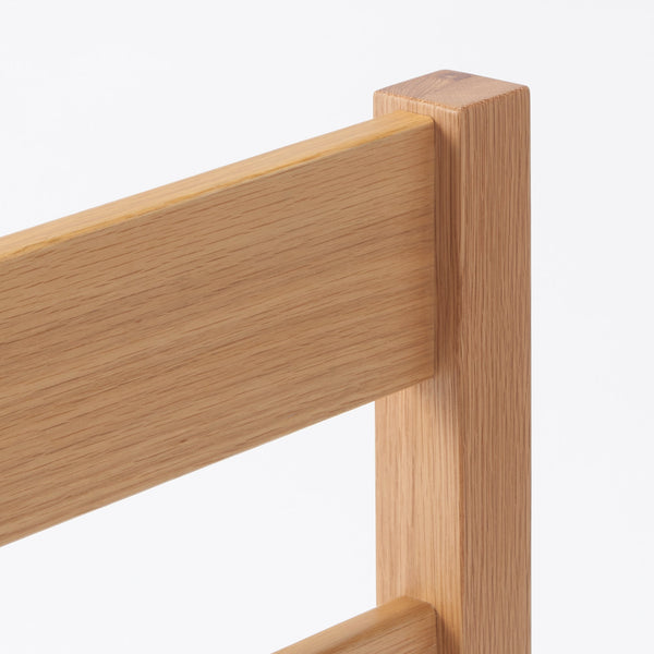 [HD] Wooden Bed