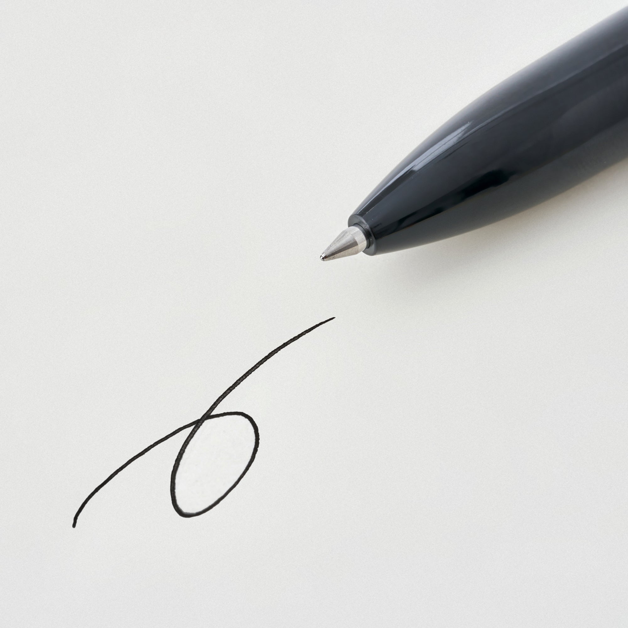 Compact Gel Ink Ballpoint Pen Cap Type 0.5mm - Black
