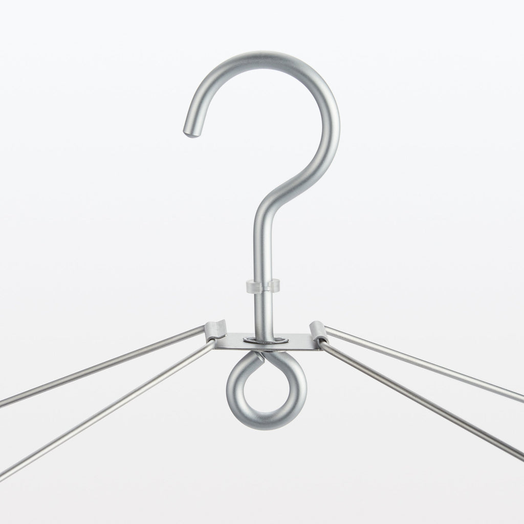 Aluminum Hanger with Pegs
