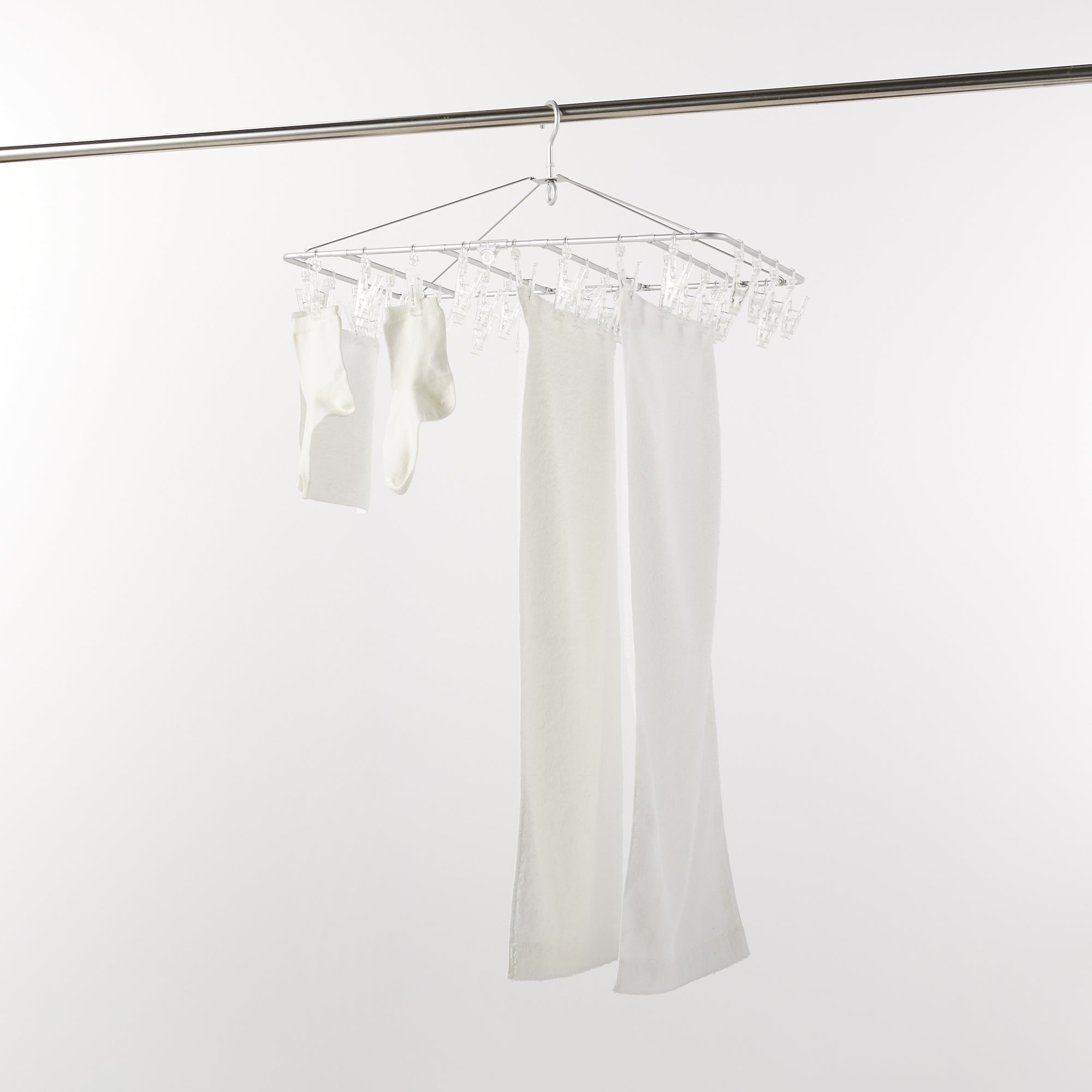 Aluminum Hanger with Pegs