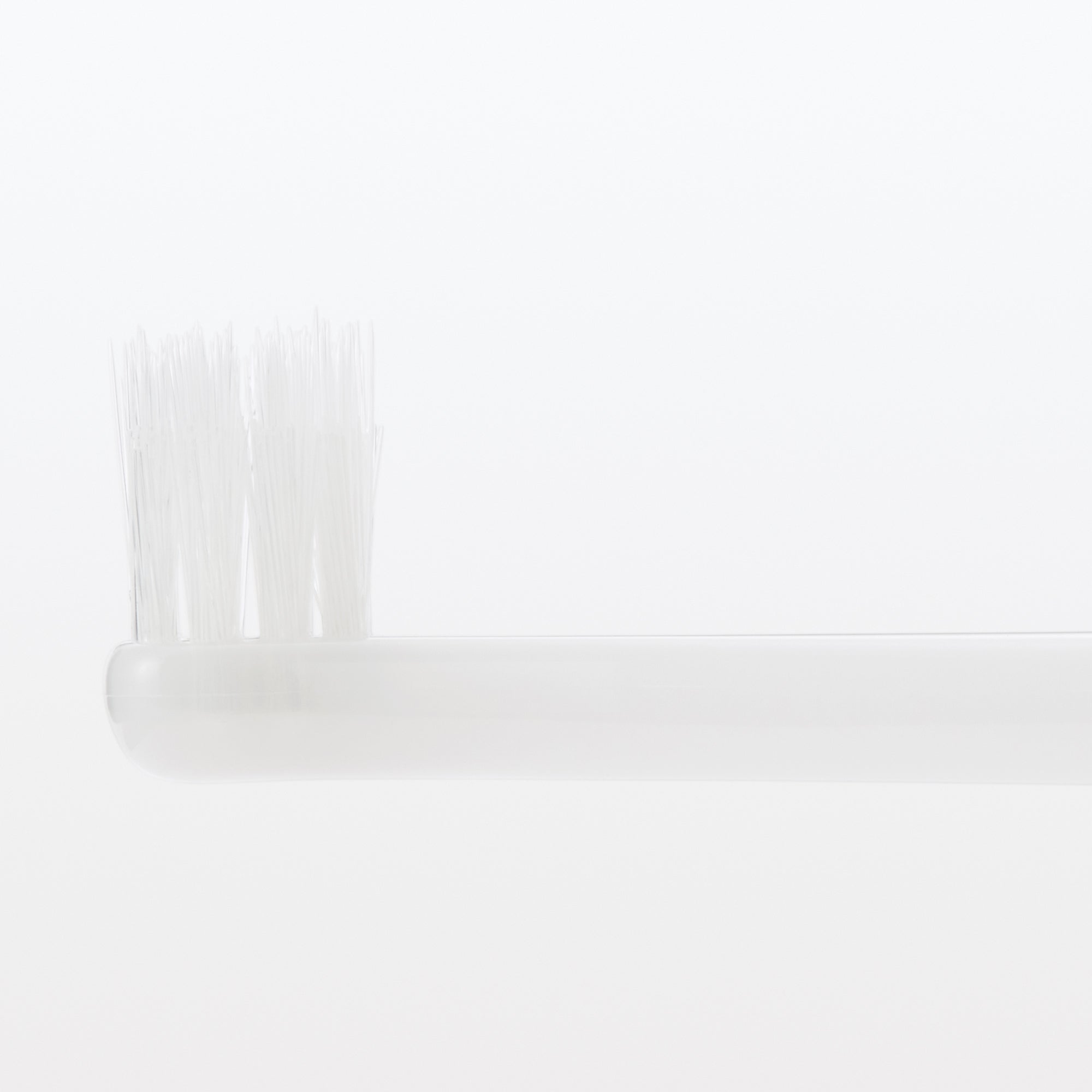 Replaceable Head Compact Medium Toothbrush - White