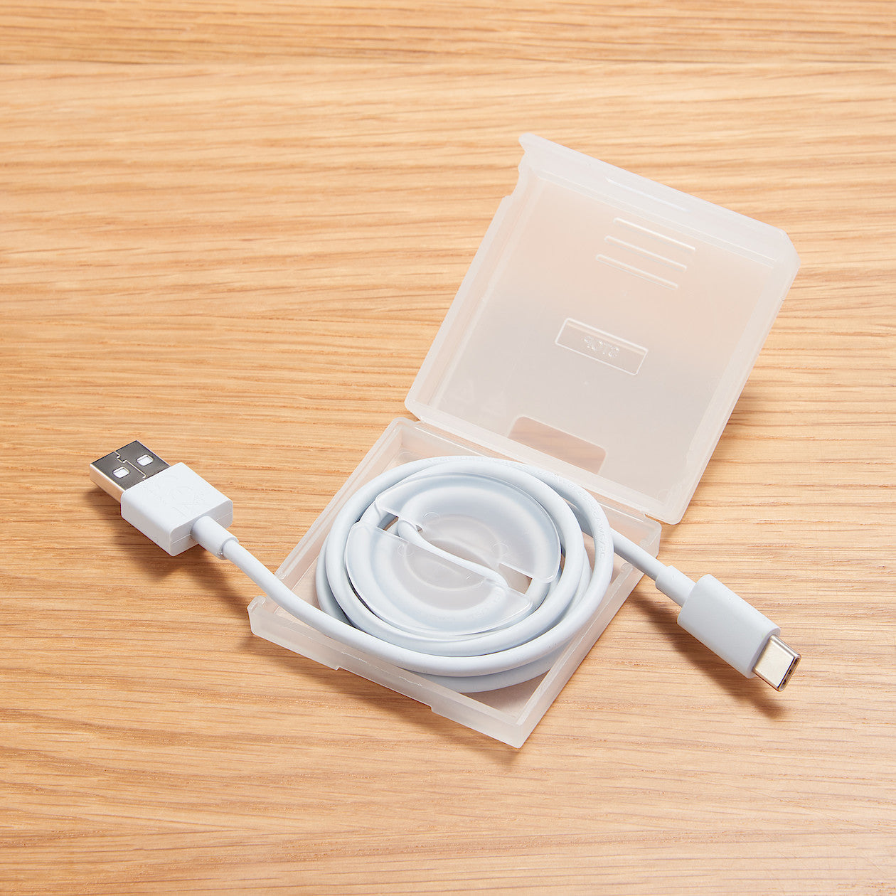 Polypropylene Cable Case with Stand