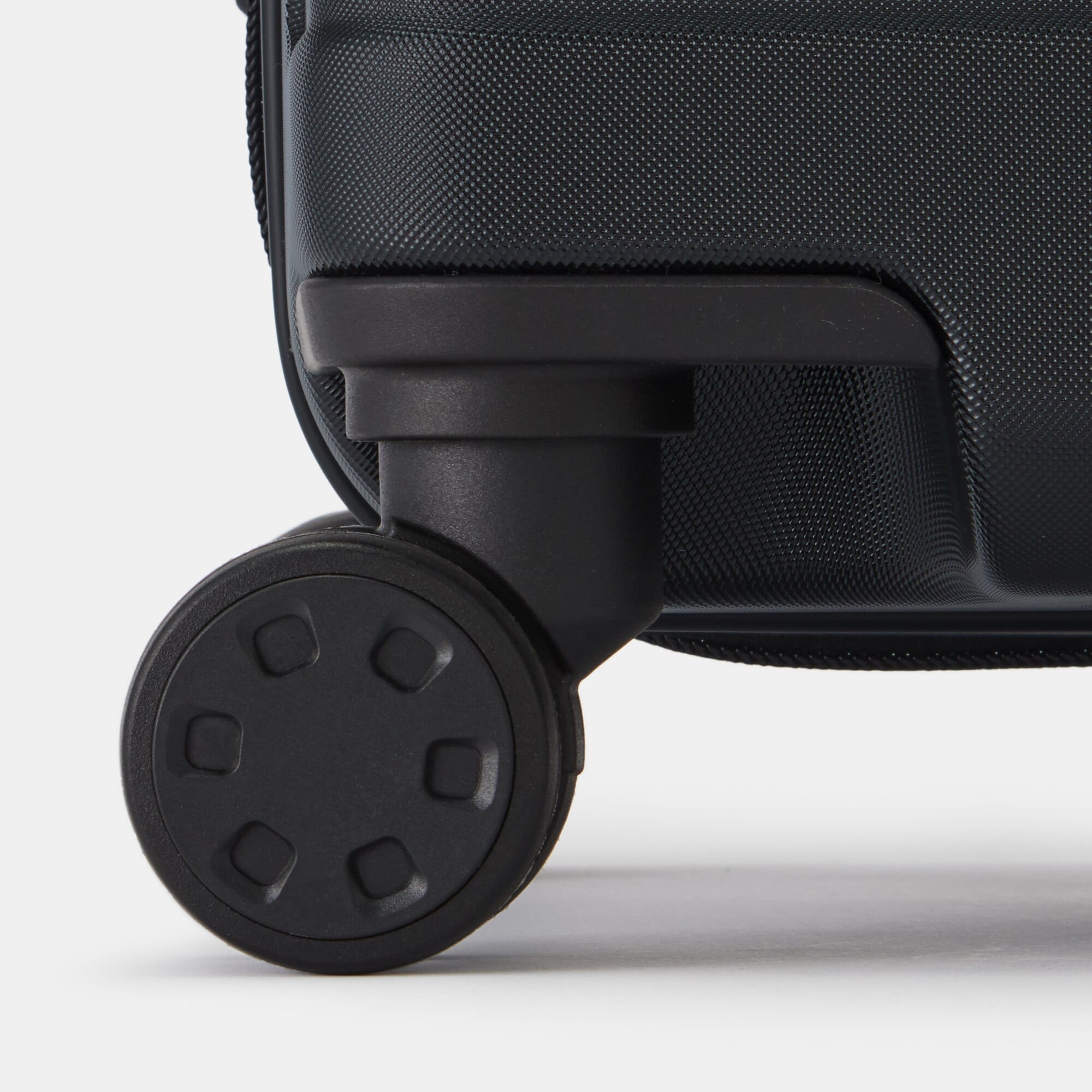 Adjustable Handle Hard Shell Suitcase 63L | Check-In