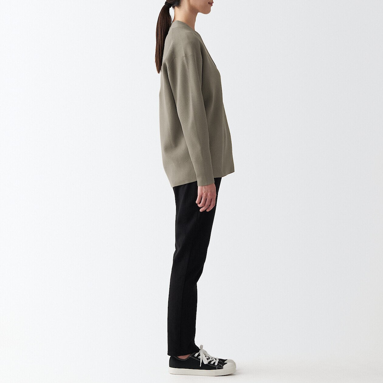 Women's Shape Keep V-Neck Cardigan