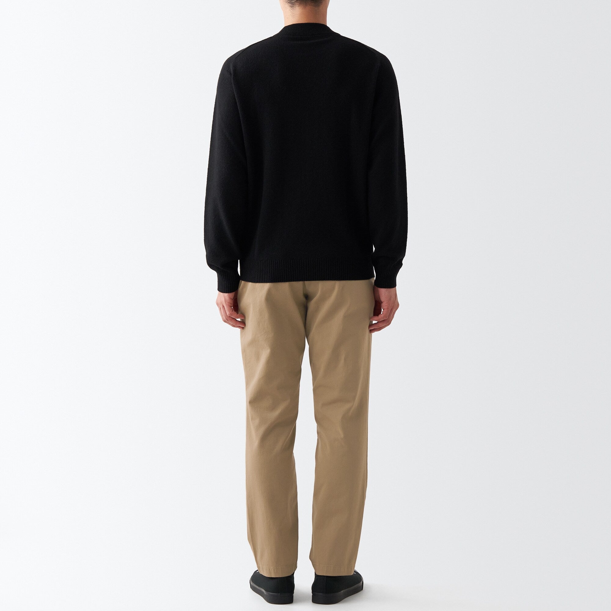 Men's 4-Way Stretch Chino Slim Pants (L30)
