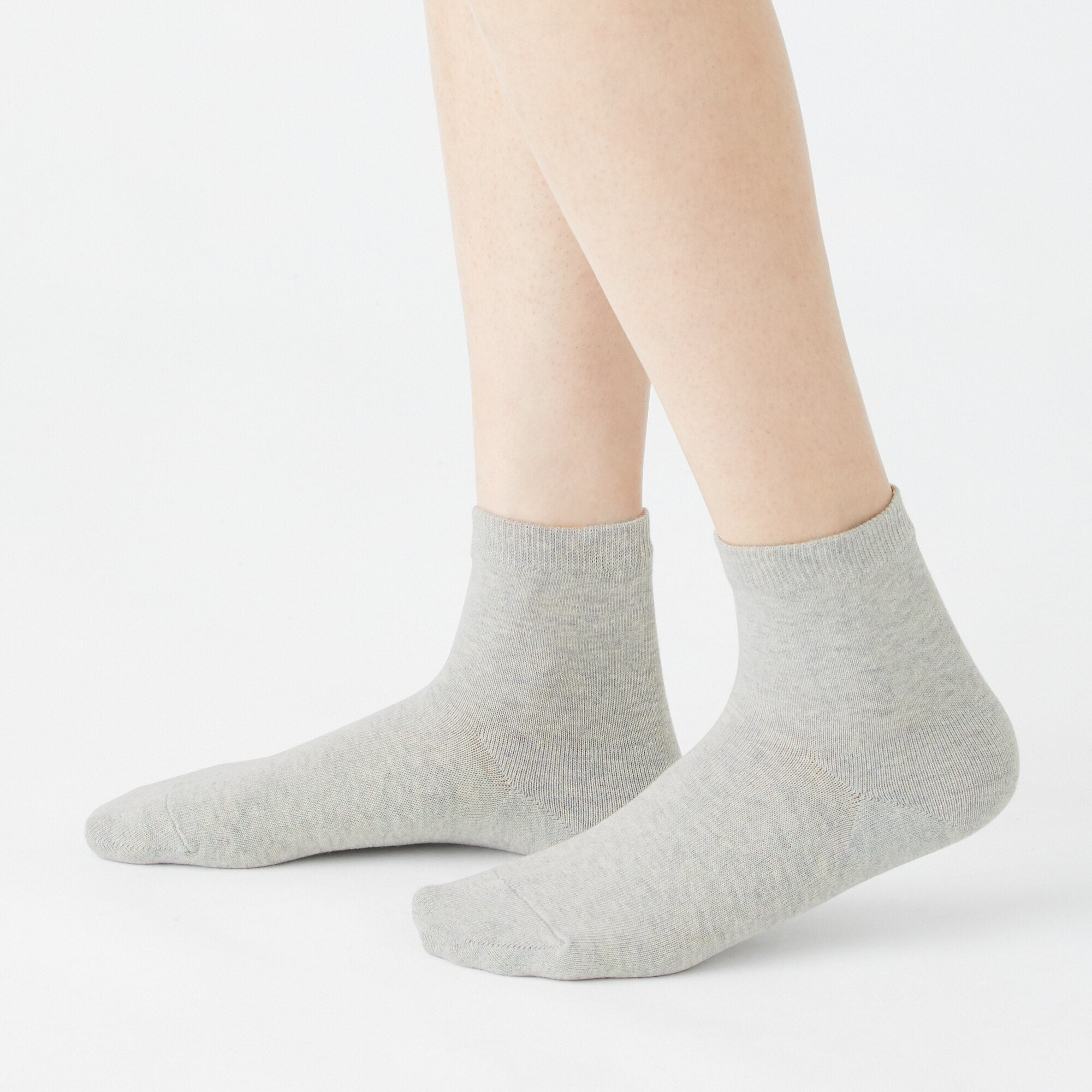 Right Angle Loose Top Short Socks