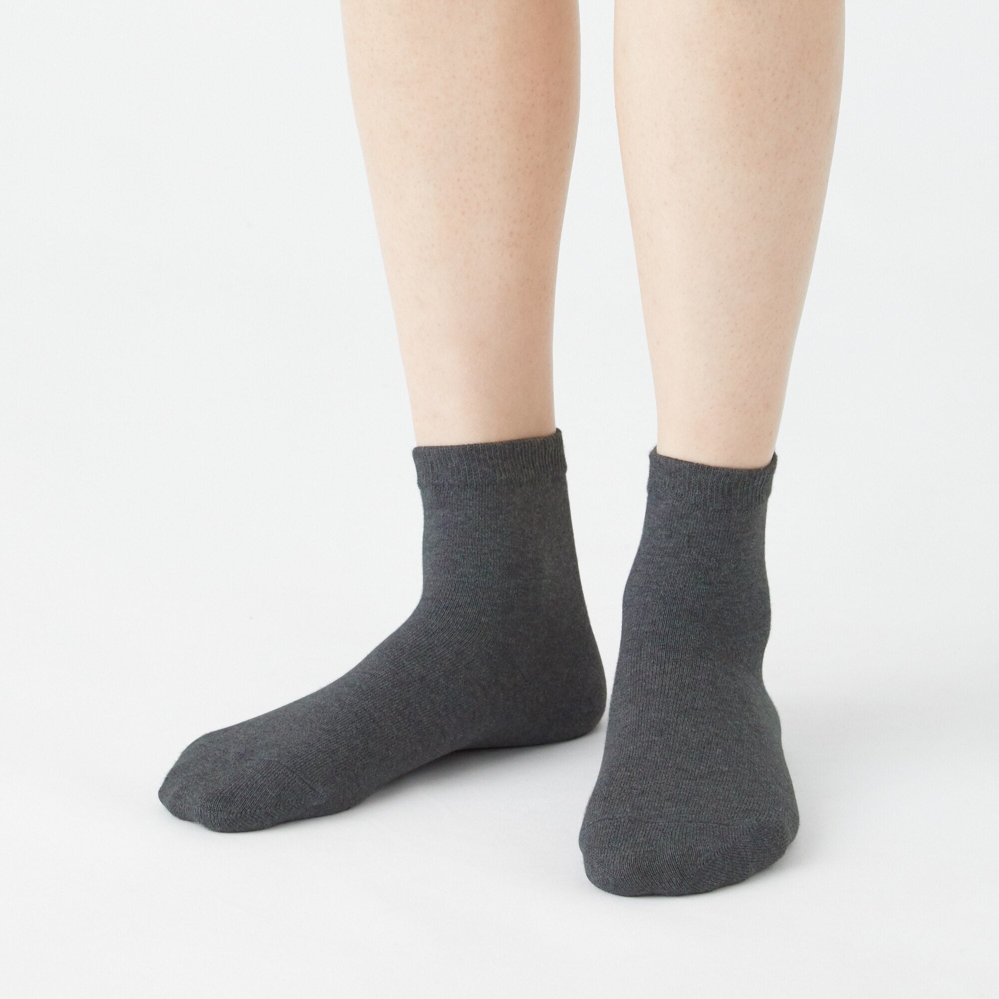 Right Angle Loose Top Short Socks