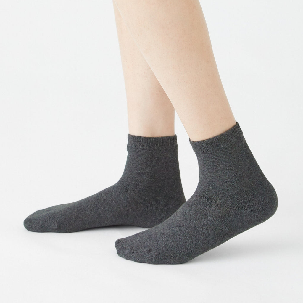 Right Angle Loose Top Short Socks