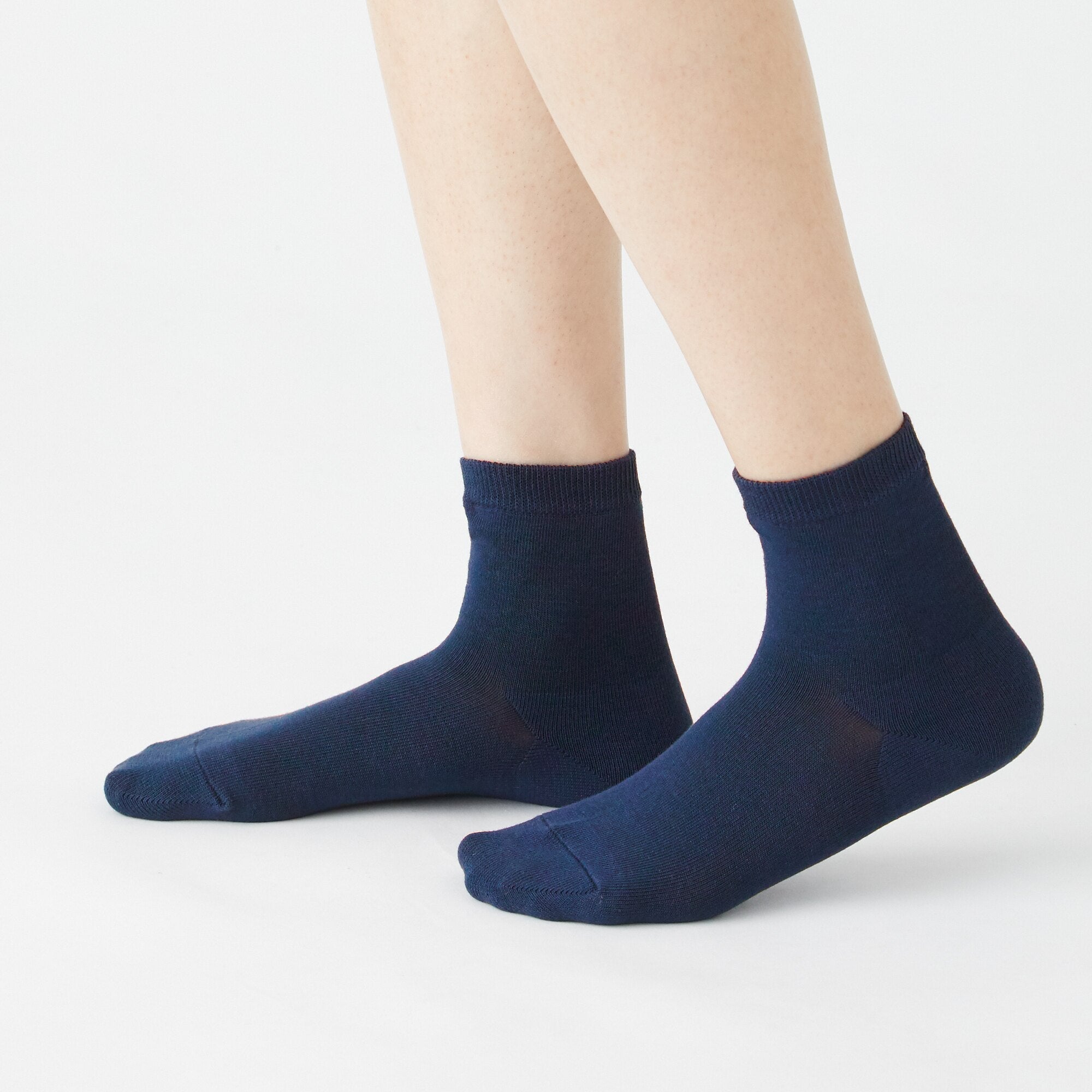 Right Angle Loose Top Short Socks