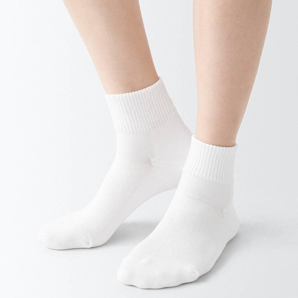Right Angle Pile Short Socks