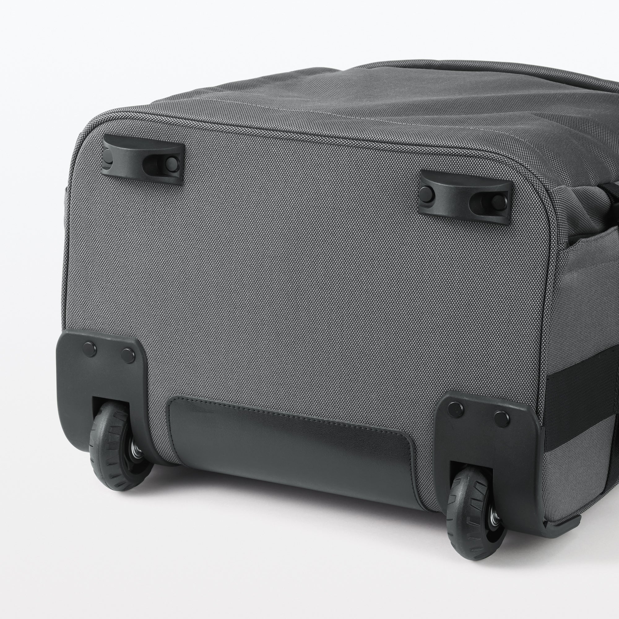 Soft Shell Suitcase 40L | Carry-On