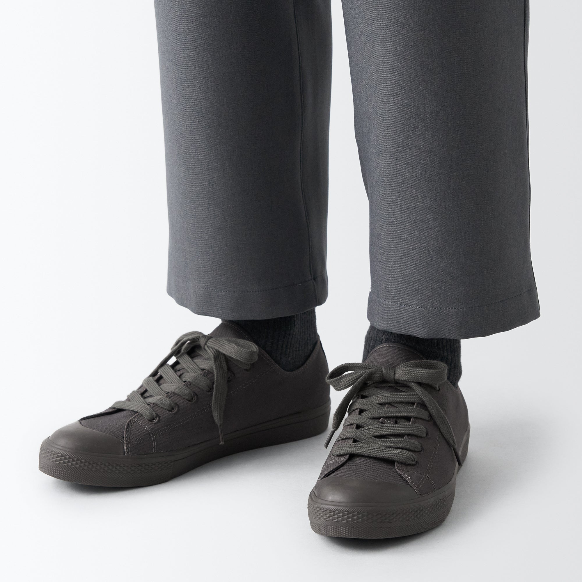 Less Tiring Sneakers Charcoal Gray