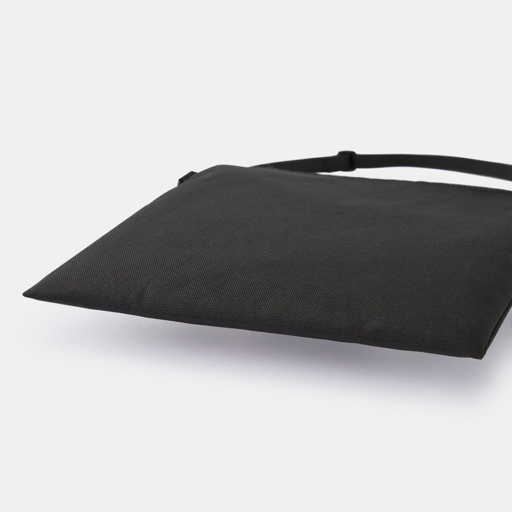2-Way Water Repellent Sacoche / Crossbody Bag