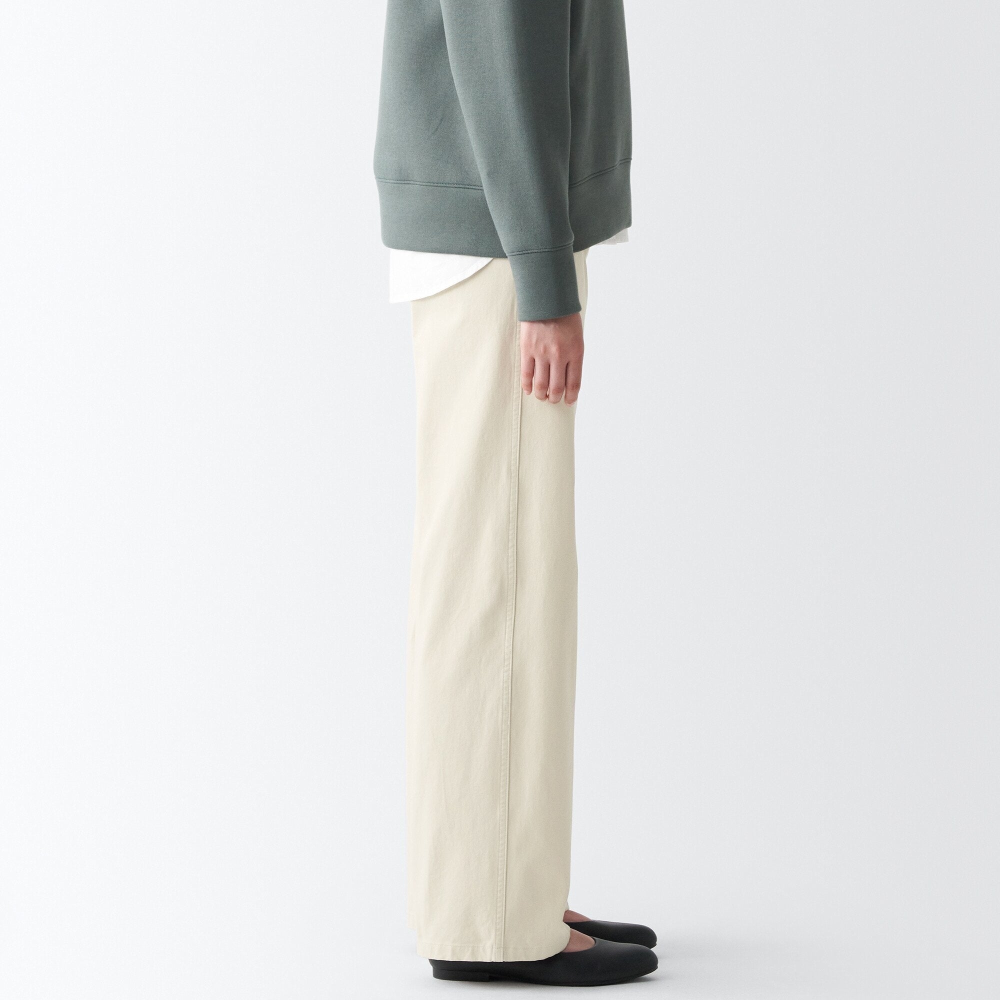 Women's 4-Way Stretch Chino Wide Straight Pants (L 32inch / 80cm)