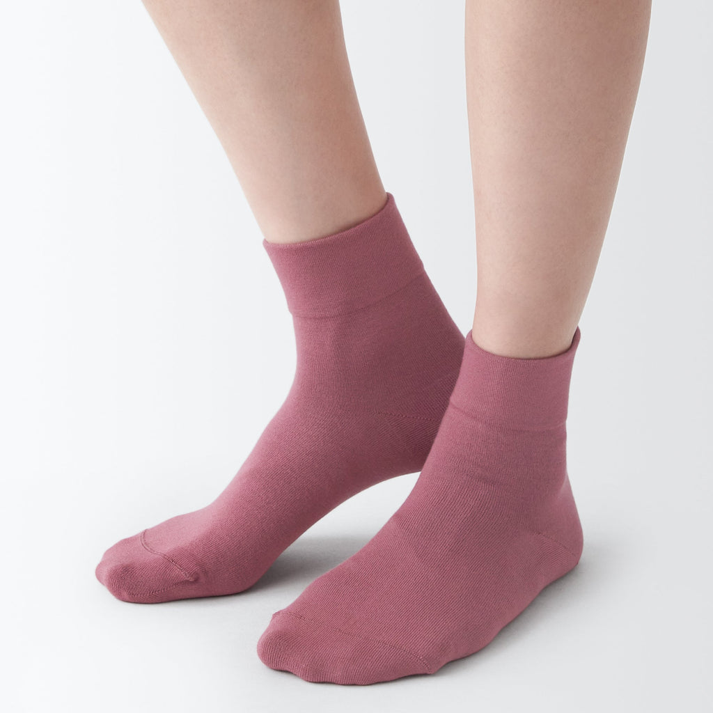 Right Angle Loose Top Short Socks