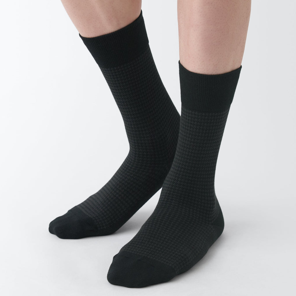 Right Angle Socks - Houndstooth Pattern