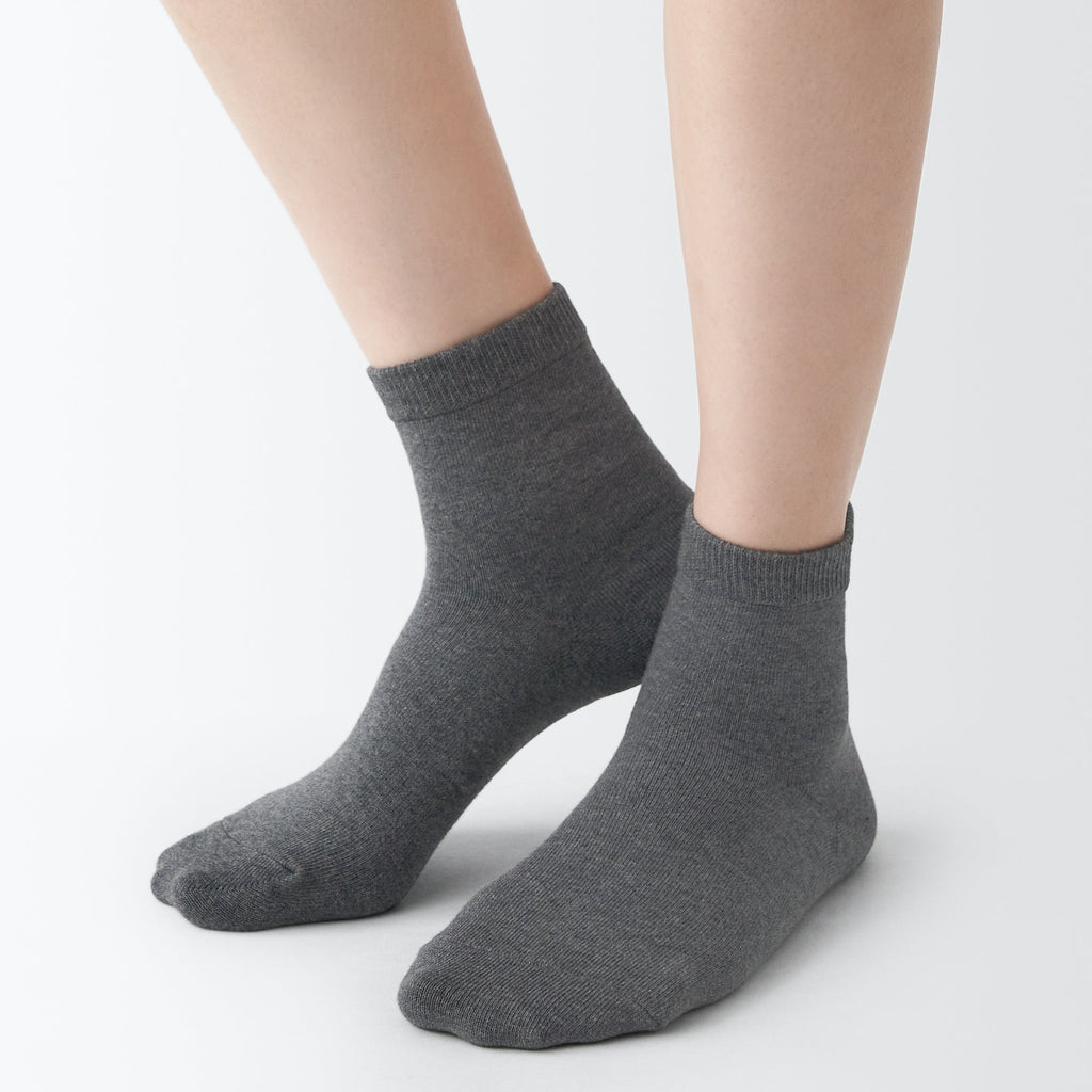 Right Angle Loose Top Short Socks