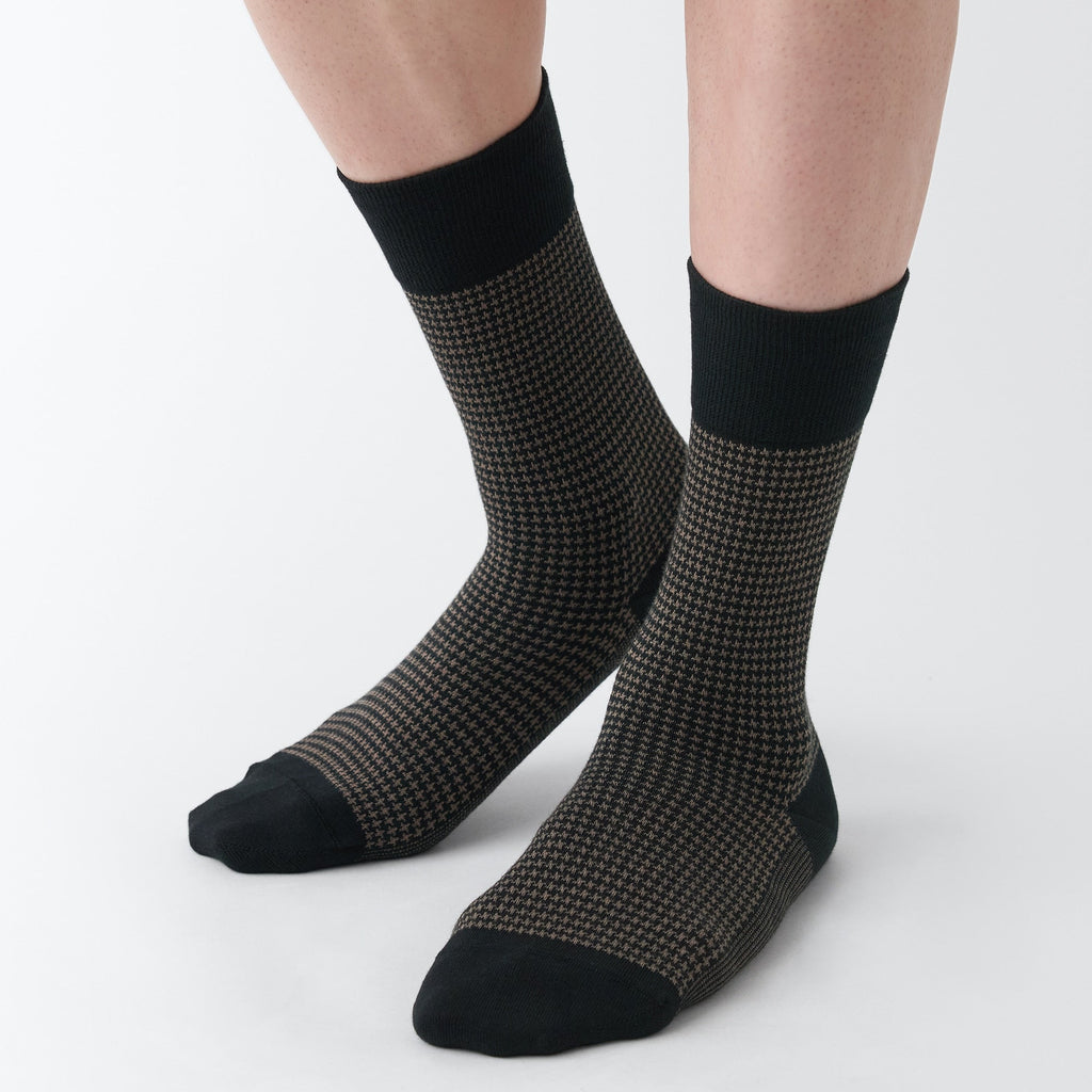 Right Angle Socks - Houndstooth Pattern