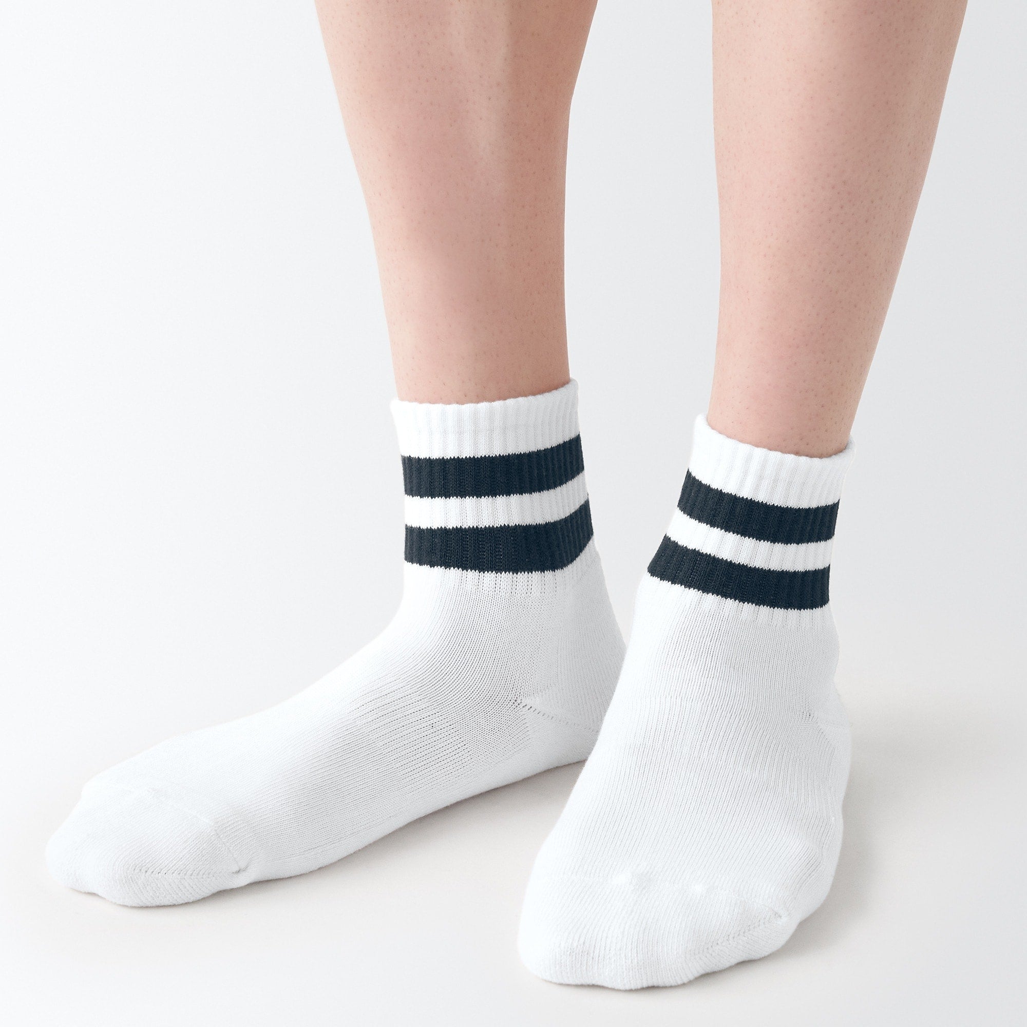 Right Angle Pile Short Socks - Stripe