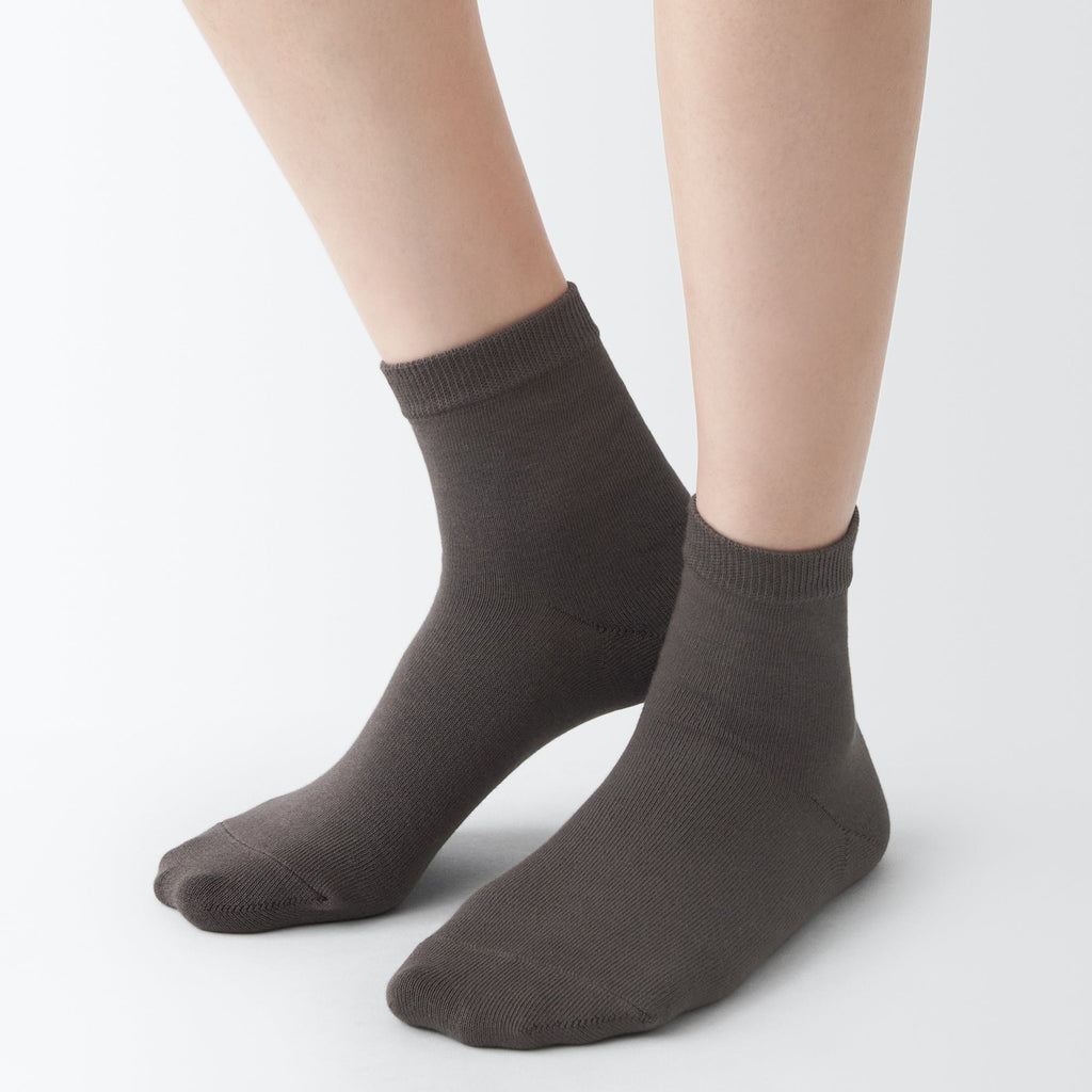 Right Angle Loose Top Short Socks