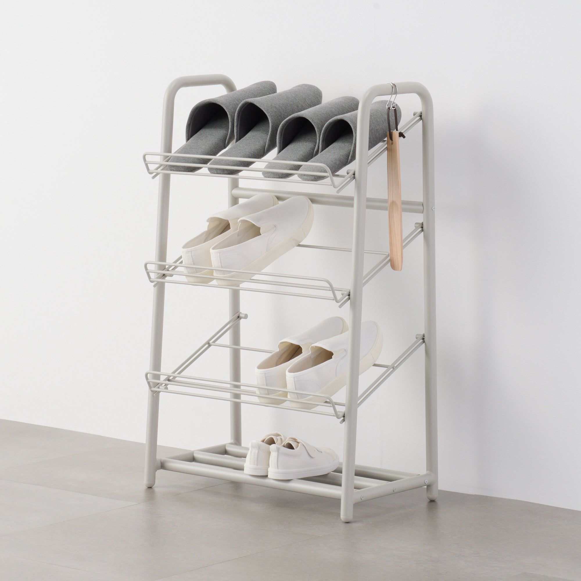 Steel Pipe Shoe Rack - Warm Gray