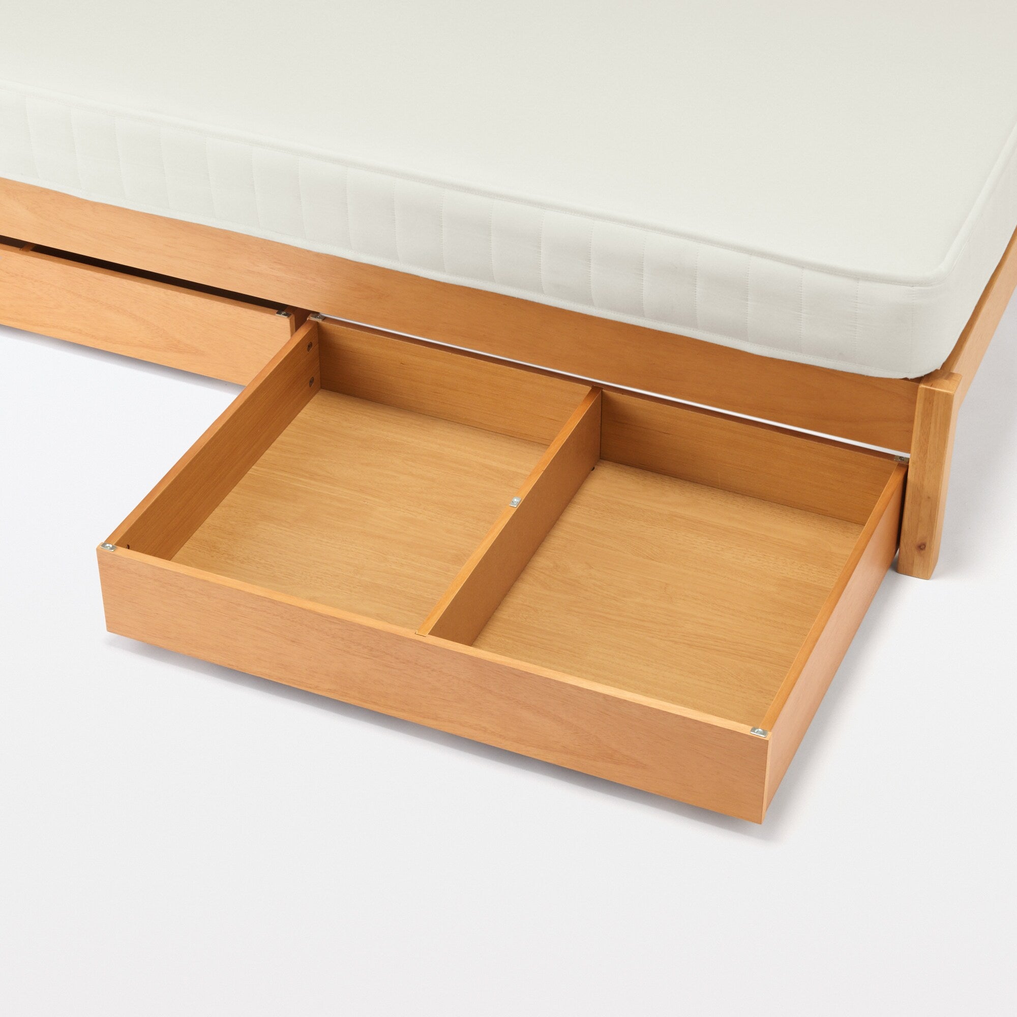 [HD] Rubberwood Wooden Bed - Queen