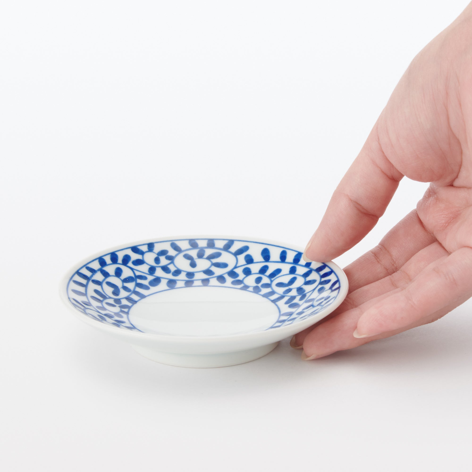 Hasami Ware Small Plate - Arabesque Pattern