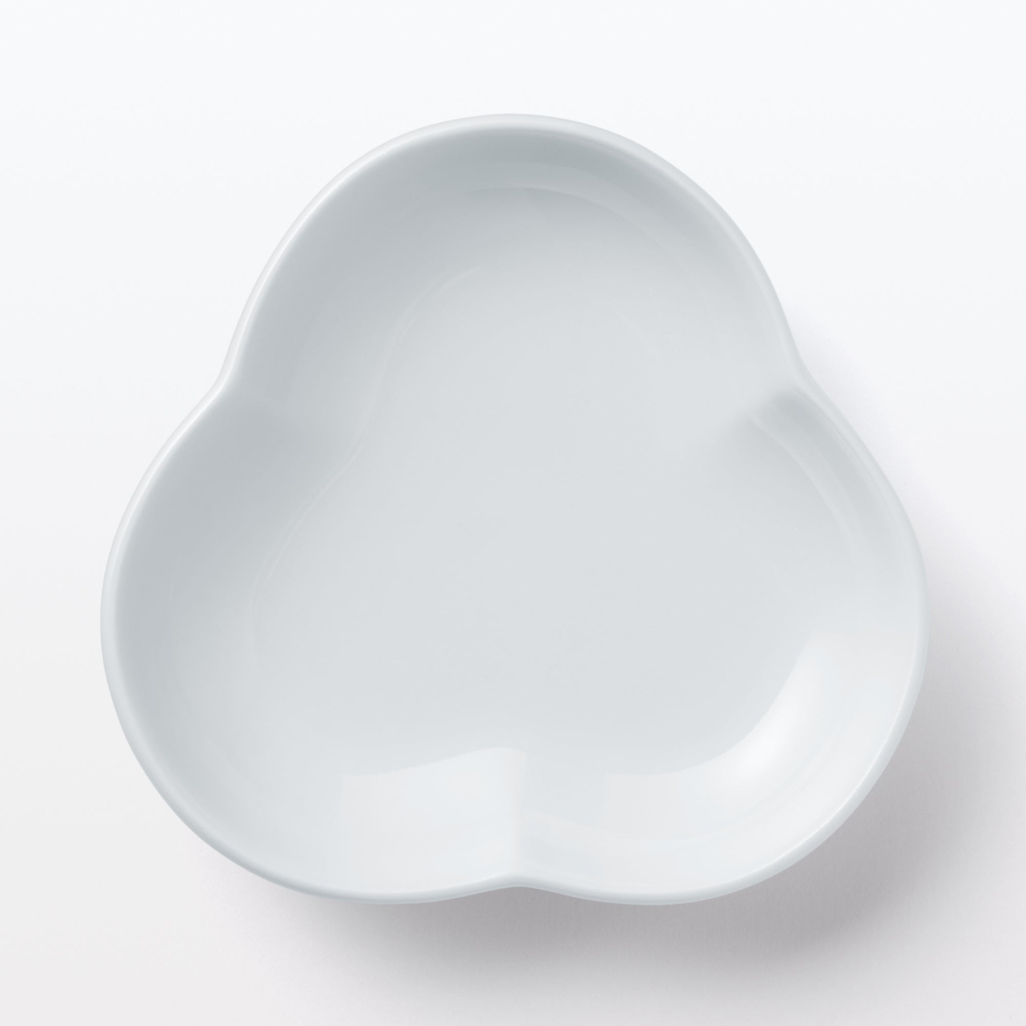 Hasami Ware Lucky Small Plate - Pine - White
