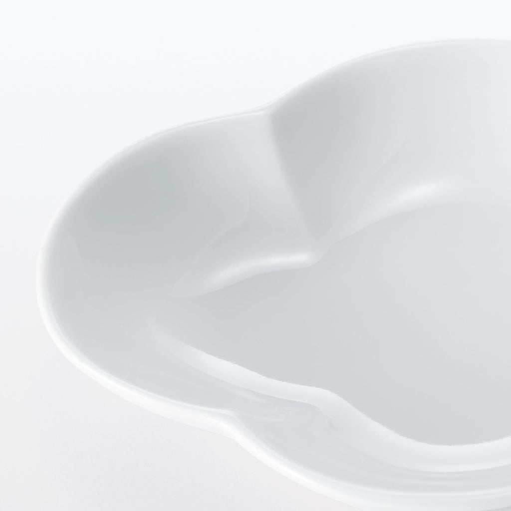 Hasami Ware Lucky Small Plate - Flowering Quince - White
