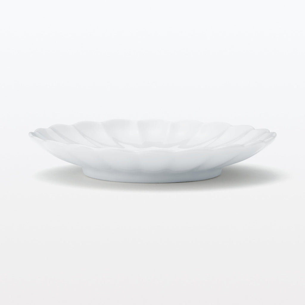 Hasami Ware Lucky Small Plate - Chrysanthemum - White