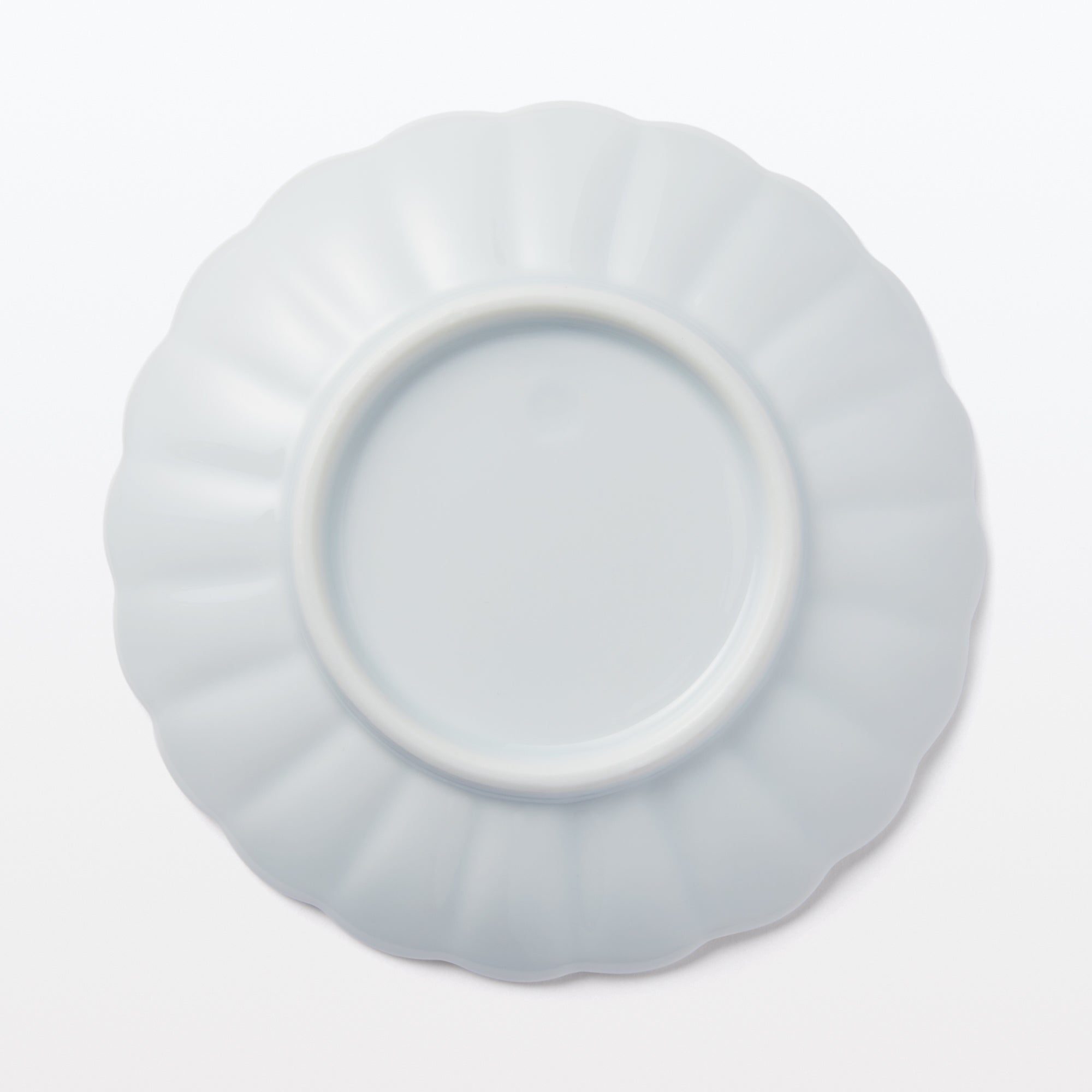 Hasami Ware Lucky Small Plate - Chrysanthemum - White