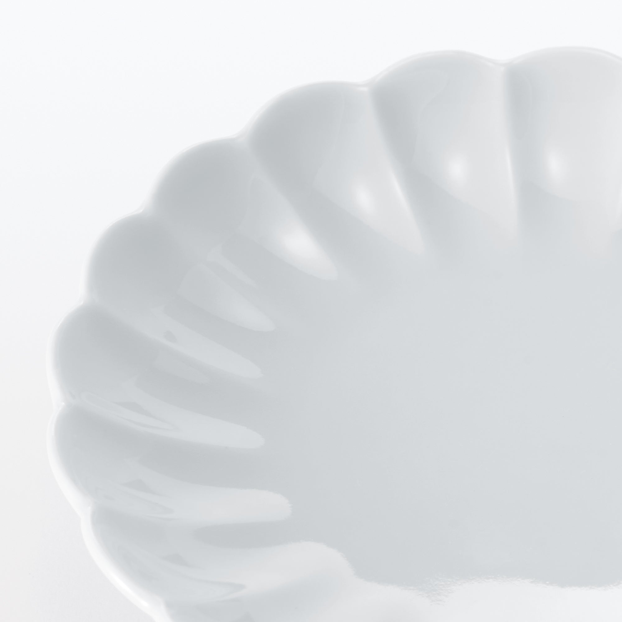 Hasami Ware Lucky Small Plate - Chrysanthemum - White
