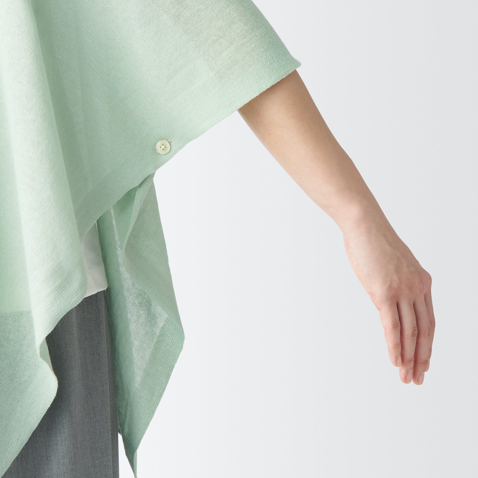 High-Twist Cotton Buttoned Bolero