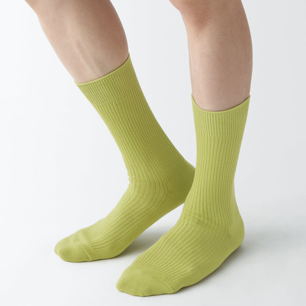 Right Angle Ribbed Socks