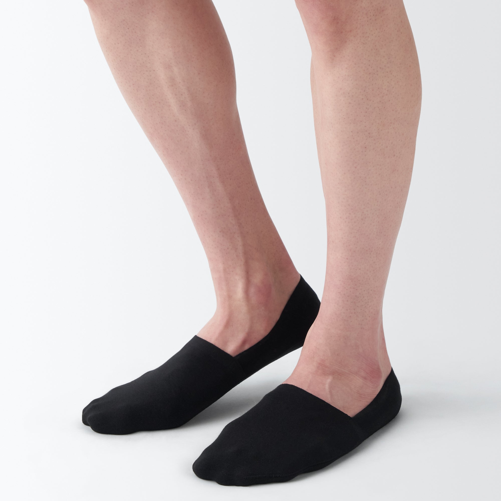 Seamless Toe High Cut No-Show Socks with Heel Grip