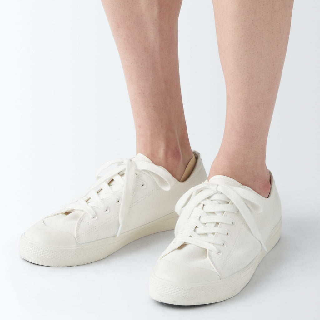Seamless Toe High Cut No-Show Socks with Heel Grip