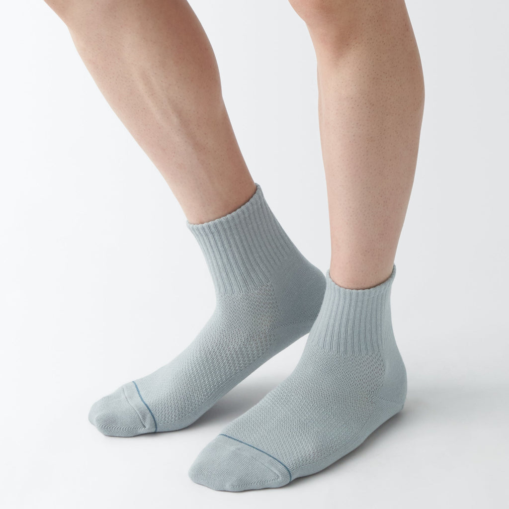 Right Angle Breathable Mesh Short Socks
