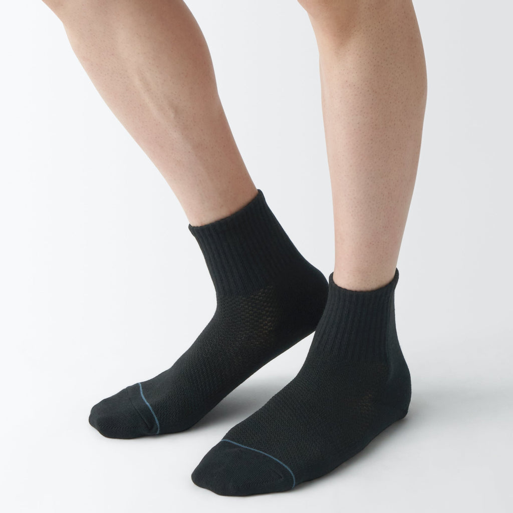 Right Angle Breathable Mesh Short Socks