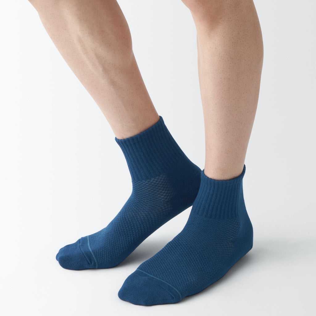 Right Angle Breathable Mesh Short Socks