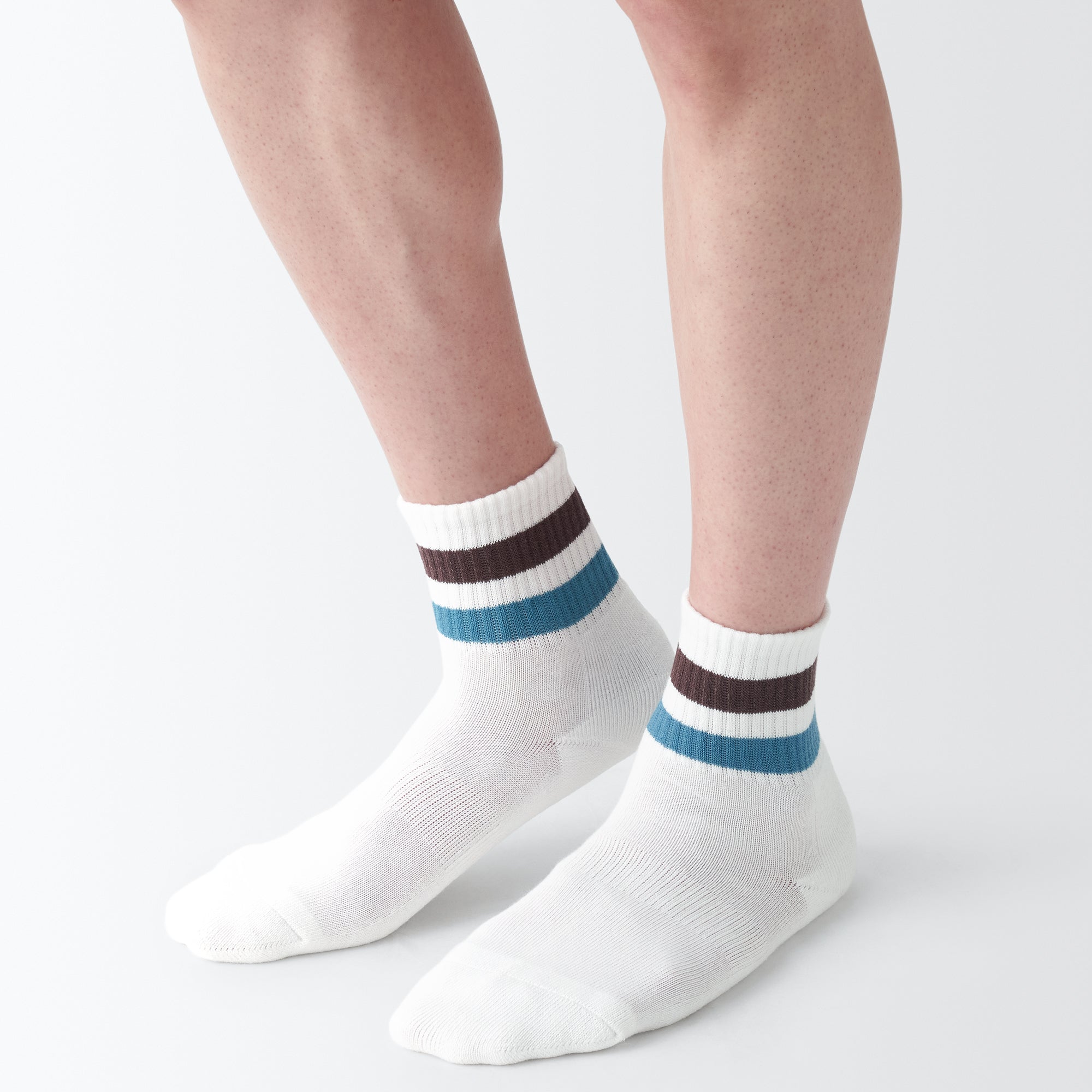 Right Angle Pile Short Socks