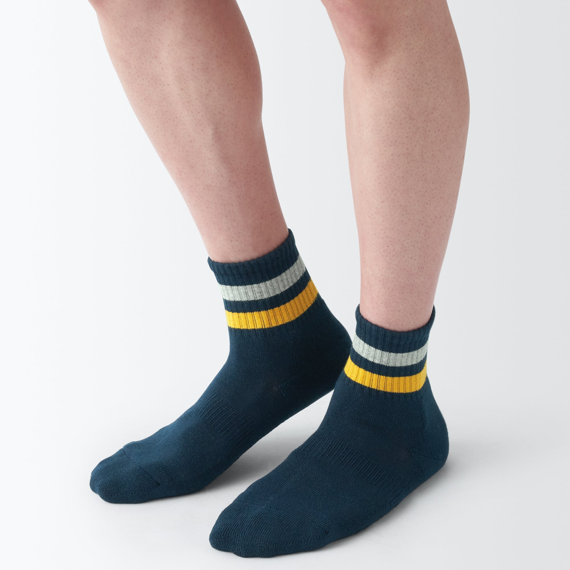 Right Angle Pile Short Socks