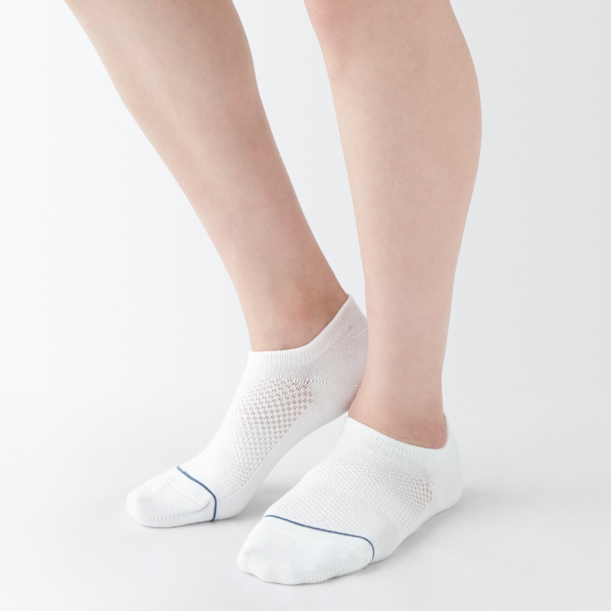 Right Angle Breathable Mesh Sneaker Socks
