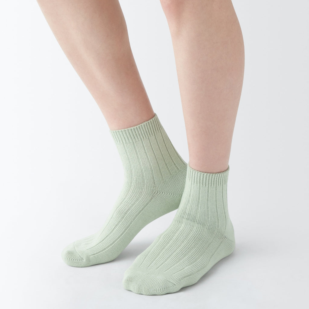 Right Angle Loose Top Short Socks