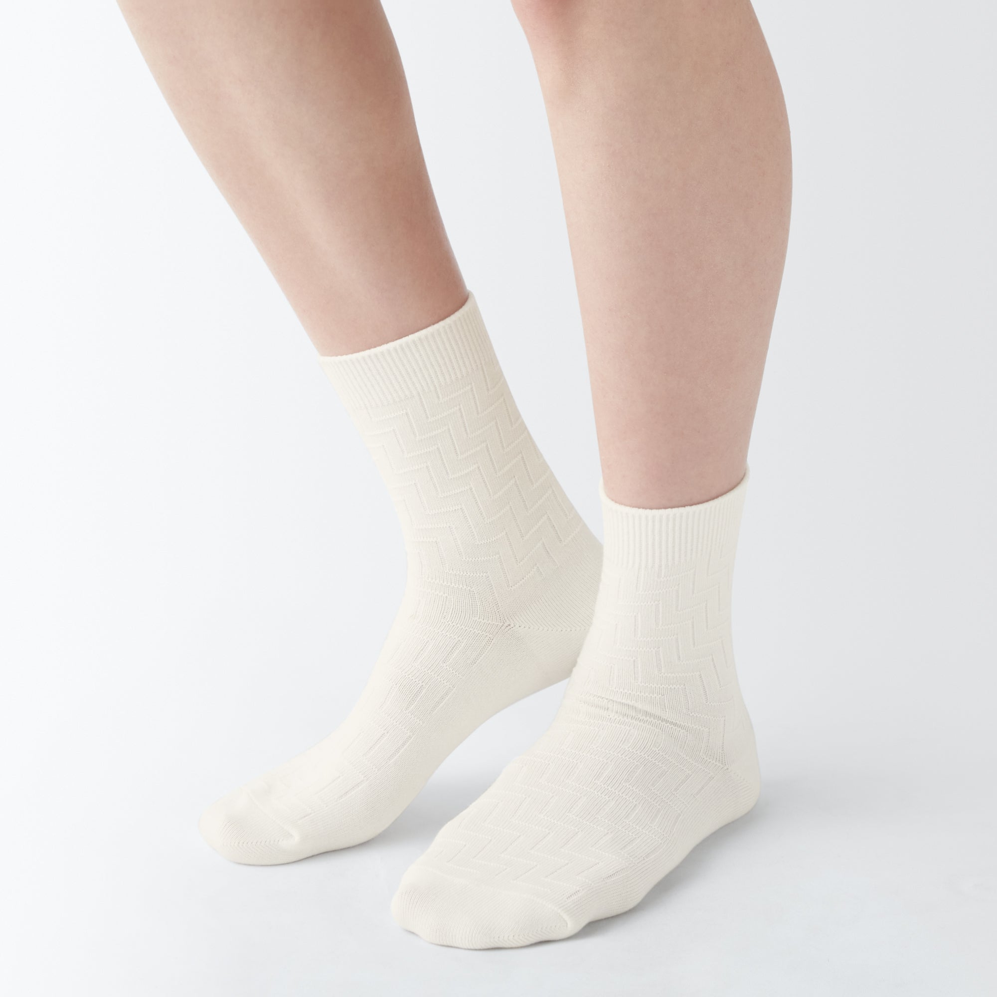 Right Angle Loose Top Short Socks