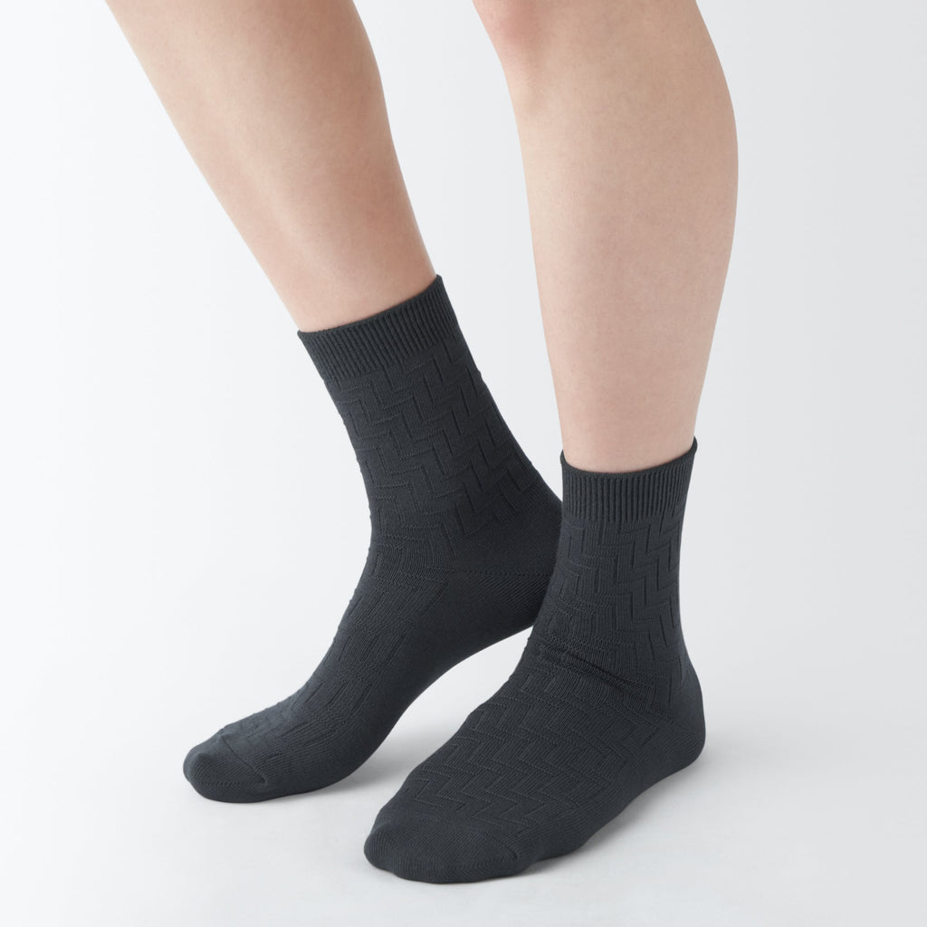 Right Angle Loose Top Short Socks