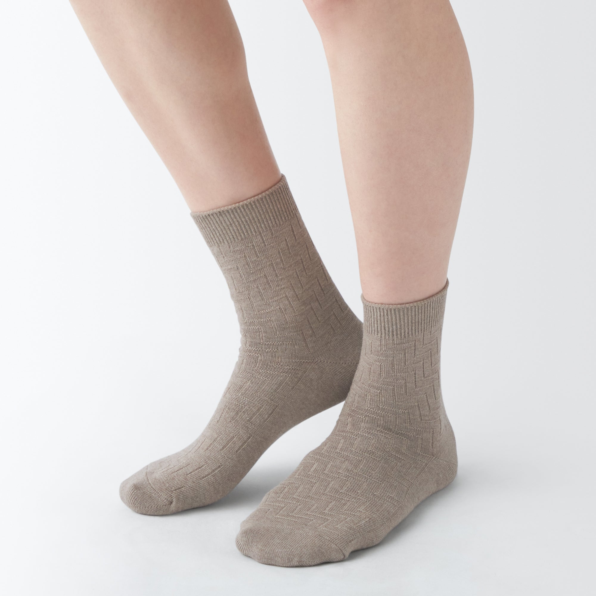 Right Angle Loose Top Short Socks
