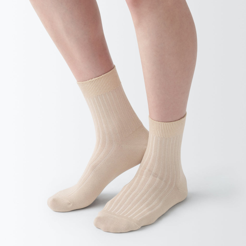 Right Angle Loose Top Short Socks