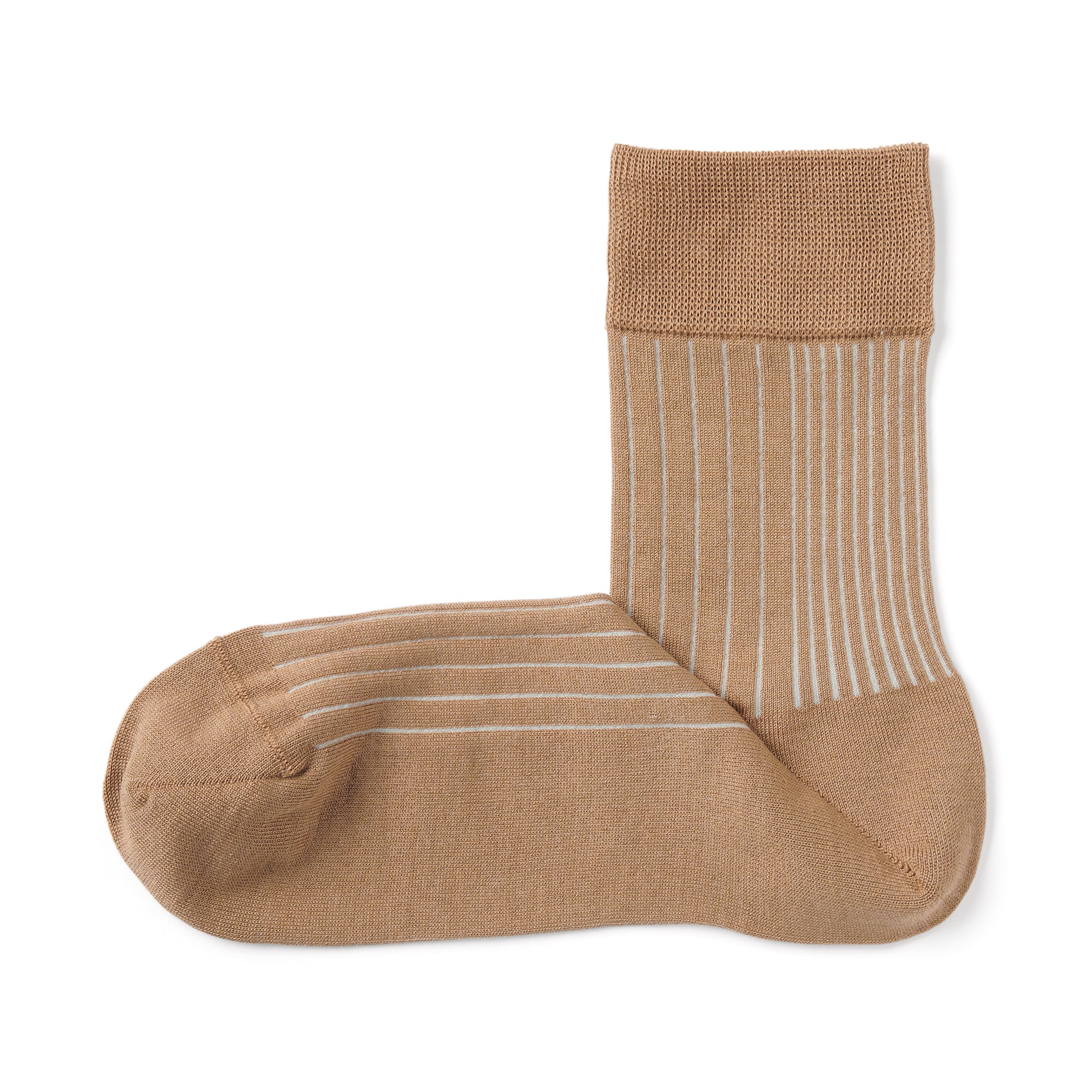 Lustrous Cotton Yarn Short Socks